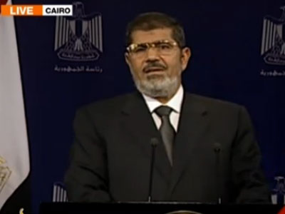 Ο Μόρσι καλεί το στρατό να αποσύρει το τελεσίγραφο